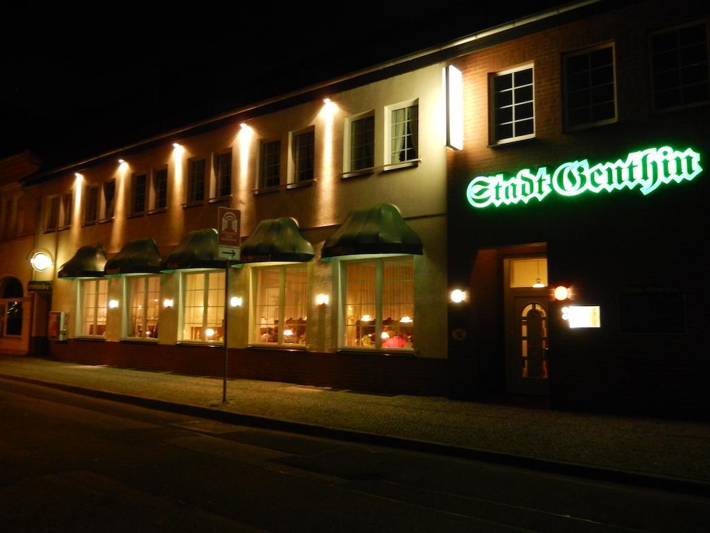 Hotel & Restaurant Stadt Genthin Exteriör bild