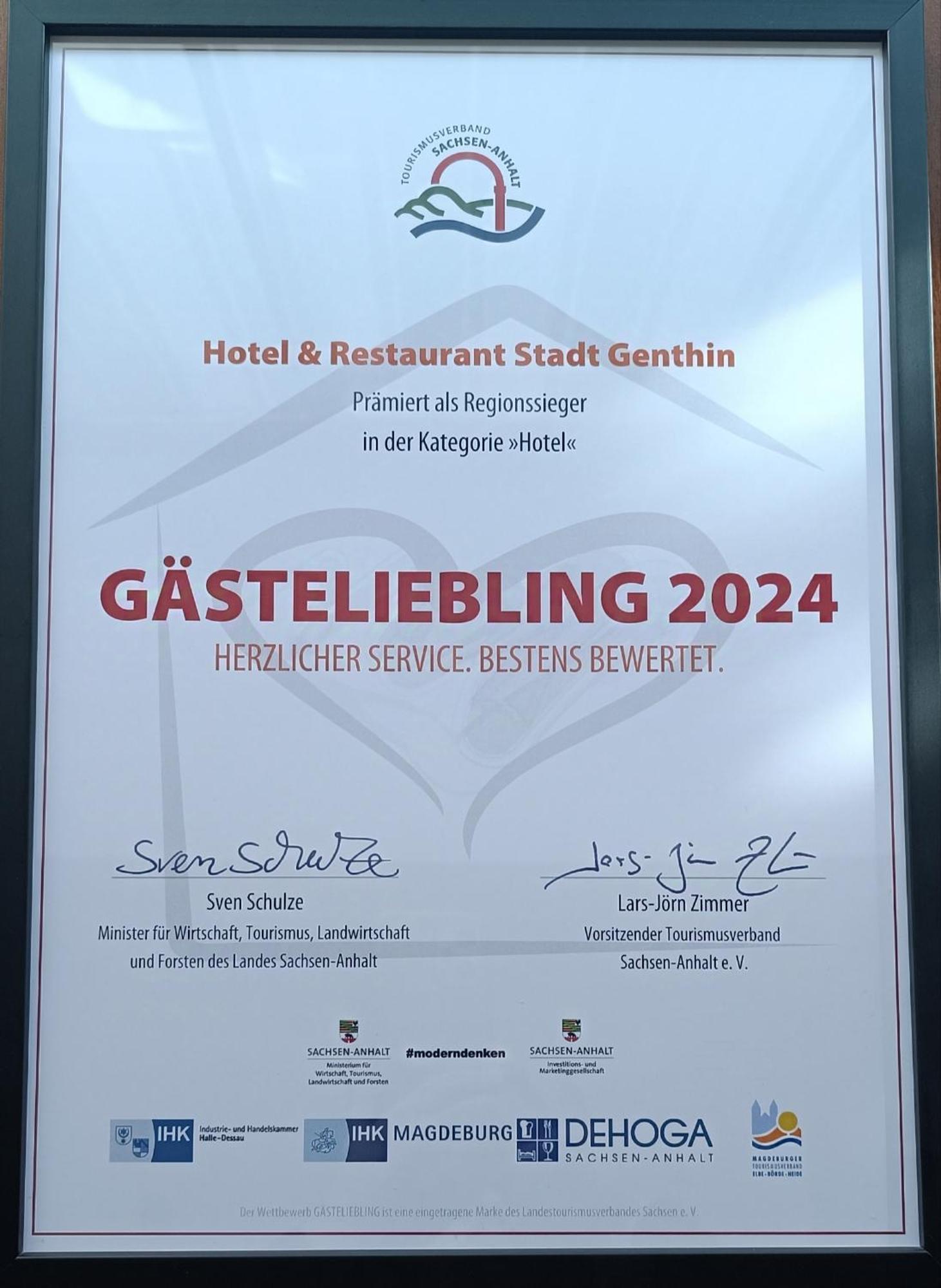 Hotel & Restaurant Stadt Genthin Exteriör bild